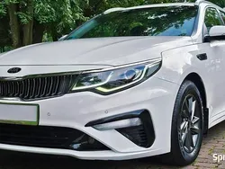 Biały Używany 2019 Kia Optima Kombi | 48 900 zł (Dobra cena)