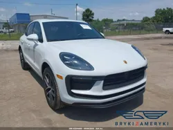 Biały Używany 2022 Porsche Macan SUV | 114 860 zł