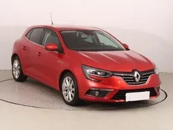 Czerwony Używany 2016 Renault Mégane IV Hatchback | 43 999 zł (Uczciwa cena)
