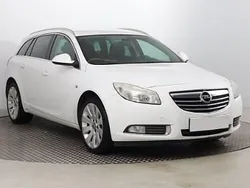 Biały Używany 2011 Opel Insignia Kombi | 11 999 zł (Dobra cena)
