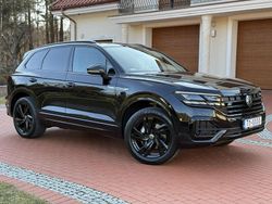 Czarny (metalik, perła) Używany 2021 VW Touareg R-line SUV | 169 900 zł (Dobra cena)