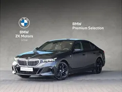 Szary sophisto z brylantowym połyskiem metalizowany Używany 2024 BMW 520 Comfort Edition Sedan/Limuzyna | 254 900 zł (Dobra cena)