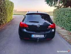 Czarny Używany 2012 Opel Astra Hatchback | 11 900 zł (Super Cena)