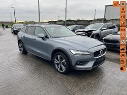 Grafitowy (metalik, perła) Używany 2022 Volvo V60 CC Inscription Kombi | 49 900 zł