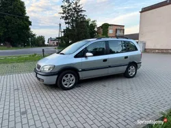 Srebrny Używany 2000 Opel Zafira Minivan | 3800 zł