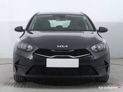 Szary Używany 2024 Kia Ceed Kombi | 91 999 zł (Dość drogi)