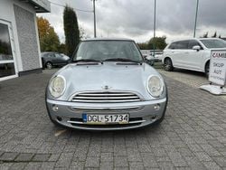 Srebrny (metalik) Używany 2004 Mini Cooper Hatchback | 11 600 zł (Uczciwa cena)