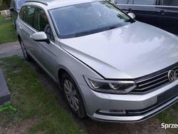 Srebrny Używany 2018 VW Passat Comfortline Kombi | 36 500 zł