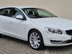 Inny kolor Używany 2017 Volvo V60 Kombi | 45 900 zł (Dobra cena)
