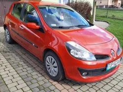 Czerwony Używany 2006 Renault Clio III Hatchback | 8000 zł (Uczciwa cena)