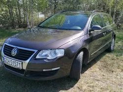 Beżowy Używany 2009 VW Passat Kombi | 19 000 zł (Dość drogi)