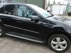 Czarny Używany 2011 Mercedes ML350 SUV | 57 000 zł