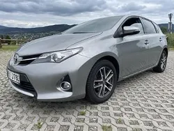 Srebrny Używany 2015 Toyota Auris Sedan/Limuzyna | 35 500 zł (Dobra cena)