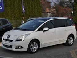 Biały Używany 2013 Peugeot 5008 Minivan | 28 999 zł (Uczciwa cena)