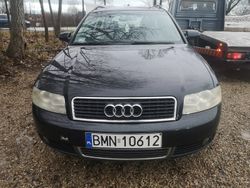 Czarny Używany 2004 Audi A4 Kombi | 4199 zł