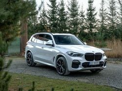 Biały (metalik) Używany 2019 BMW X5 Sport Line SUV | 249 777 zł