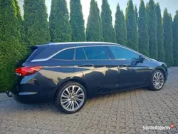Czarny Używany 2016 Opel Astra Kombi | 41 500 zł (Drogi)