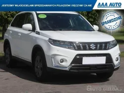 Biały Używany 2023 Suzuki Vitara SUV | 81 999 zł (Uczciwa cena)