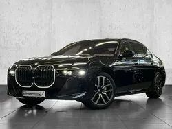 Czarny szafir metalizowany Używany 2024 BMW 740 Comfort Edition Sedan/Limuzyna | 459 900 zł