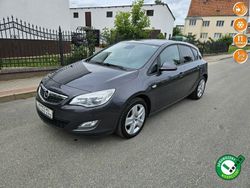Srebrny Używany 2012 Opel Astra Hatchback | 23 499 zł (Uczciwa cena)