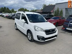 Biały (metalik) Używany 2016 Peugeot Partner Minivan | 23 900 zł