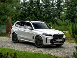 Biały Używany 2023 BMW X5 Sport Line SUV | 349 777 zł