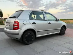 Srebrny Używany 2001 Skoda Fabia Sedan/Limuzyna | 2600 zł (Uczciwa cena)