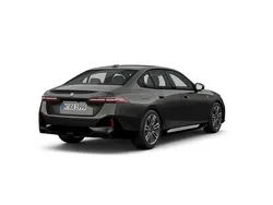 Szary sophisto z brylantowym połyskiem metalizowany Używany 2024 BMW 520 Comfort Edition Sedan/Limuzyna | 234 900 zł (Super Cena)