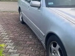 Srebrny Używany 2002 Mercedes E320 Avantgarde Kombi | 5000 zł