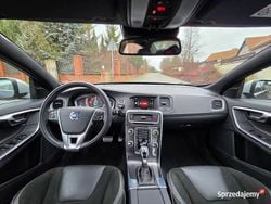 Czarny Używany 2015 Volvo S60 R-Design Sedan/Limuzyna | 48 500 zł (Dobra cena)
