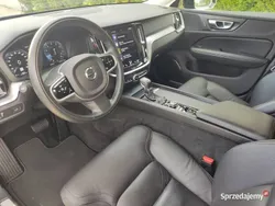 Używany 2020 Volvo V60 CC Kombi | 131 900 zł (Drogi)