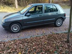 Używany 1995 Renault Clio Sedan/Limuzyna | 5900 zł