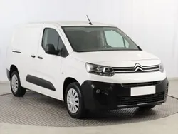 Biały Używany 2018 Citroën Berlingo Minivan | 49 999 zł (Dość drogi)