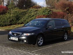 Czarny Używany 2004 Honda Accord Kombi | 10 300 zł