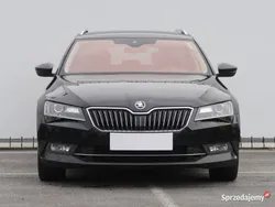 Czarny Używany 2017 Skoda Superb Kombi | 66 999 zł (Uczciwa cena)