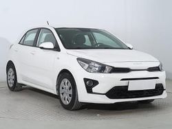 Biały Używany 2021 Kia Rio Hatchback | 55 999 zł (Uczciwa cena)
