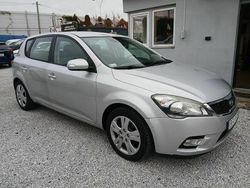 Srebrny Używany 2010 Kia Ceed Hatchback | 11 900 zł (Uczciwa cena)