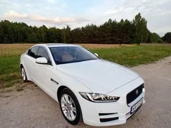 Używany 2017 Jaguar XE Sedan/Limuzyna | 70 000 zł (Dobra cena)
