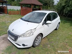 Biały Używany 2015 Peugeot 208 Hatchback | 18 400 zł (Uczciwa cena)