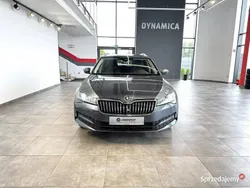 Grafitowy (metalik) Używany 2020 Skoda Superb Ambition Kombi | 83 900 zł (Uczciwa cena)