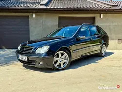 Granatowy Używany 2006 Mercedes C280 Avantgarde Kombi | 12 900 zł
