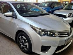 Srebrny Używany 2015 Toyota Corolla Sedan/Limuzyna | 43 900 zł (Dość drogi)