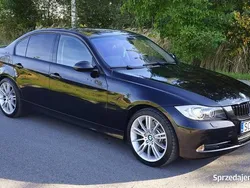 Czarny Używany 2005 BMW 330 Sedan/Limuzyna | 30 000 zł