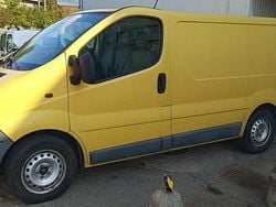 Żółtozłoty Używany 2005 Renault Trafic Van | 8000 zł (Super Cena)