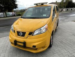 Żółty Używany 2015 Nissan NV200 Van | 12 900 zł