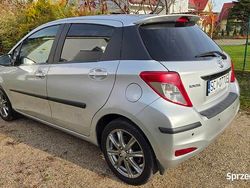 Srebrny Używany 2013 Toyota Yaris Hatchback | 39 900 zł (Uczciwa cena)