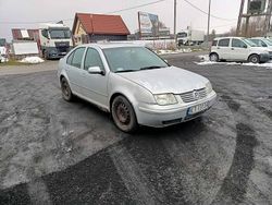 Srebrny Używany 2002 VW Jetta Sedan/Limuzyna | 1750 zł