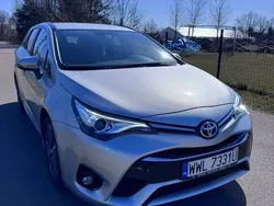 Srebrny Używany 2015 Toyota Avensis Kombi | 38 900 zł (Uczciwa cena)