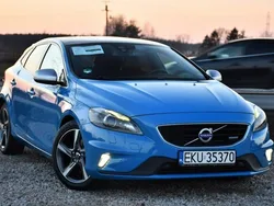 Niebieski ciemny (metalik) Używany 2013 Volvo V40 Kombi | 37 999 zł (Dość drogi)