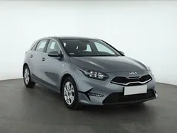 Szary Używany 2021 Kia Ceed Hatchback | 73 999 zł (Dobra cena)